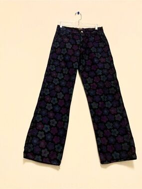 Run & Fly Floral Pattern Trousers in Black and Purple